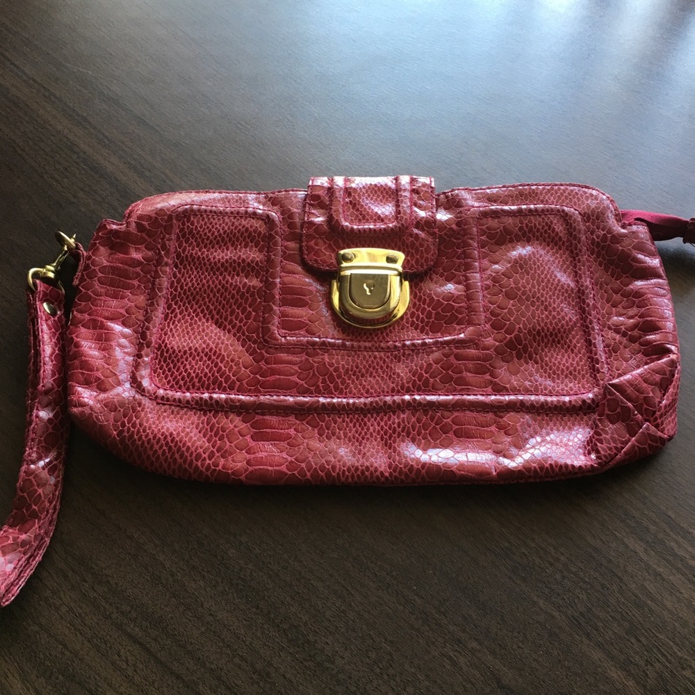 Fuchsia WRISTLET